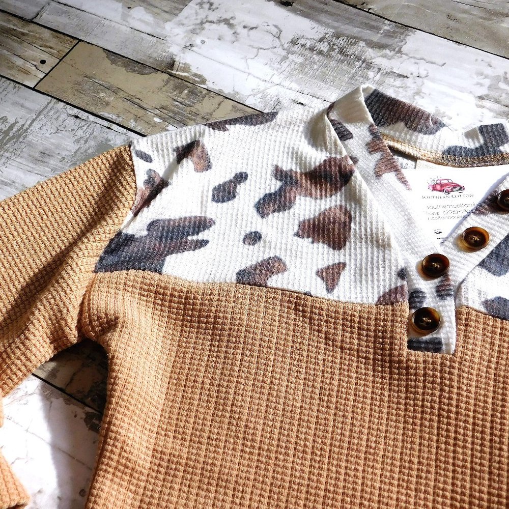 Taking Stock Colorblock Top - Picture 4 of 4